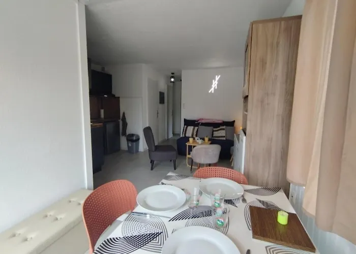 T3 Pour 4 Pers, Pres De La Plage, Parking Prive - Fr-1-795-61
