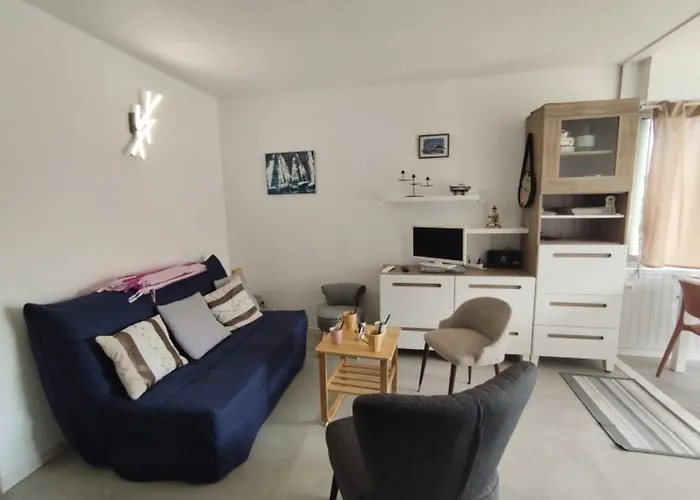 T3 Pour 4 Pers, Pres De La Plage, Parking Prive - Fr-1-795-61 * ناربون